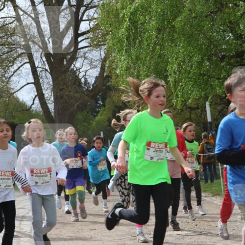 25.04.2026 - Das Zehntel Zöllner http://msf.ph/oto/9609686 25.04.2026 09:44:43 Laufen 5107, 5114, 7062, 241 meine-sportfotos.de