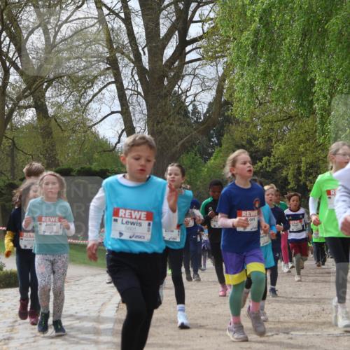 25.04.2026 - Das Zehntel Zöllner http://msf.ph/oto/9609712 25.04.2026 09:44:45 Laufen 5601, 5774, 5107, 800 meine-sportfotos.de
