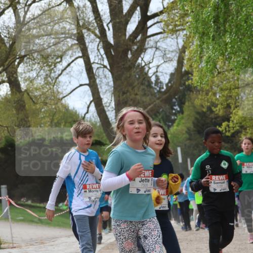 25.04.2026 - Das Zehntel Zöllner http://msf.ph/oto/9609734 25.04.2026 09:44:46 Laufen 7744, 7505, 6188, 5 meine-sportfotos.de