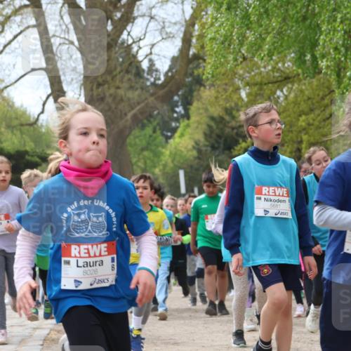 25.04.2026 - Das Zehntel Zöllner http://msf.ph/oto/9609812 25.04.2026 09:44:52 Laufen 8027, 8026, 9, 5681, 5354 meine-sportfotos.de