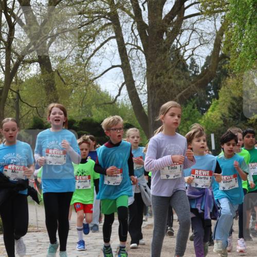 25.04.2026 - Das Zehntel Zöllner http://msf.ph/oto/9609838 25.04.2026 09:44:54 Laufen 20, 10, 6949, 8031, 5644, 7676, 5617 meine-sportfotos.de