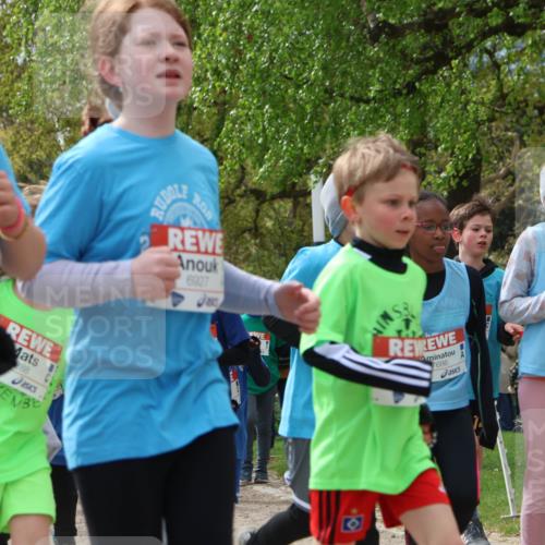 25.04.2026 - Das Zehntel Zöllner http://msf.ph/oto/9609880 25.04.2026 09:44:56 Laufen 10, 6949, 225, 3, 288, 6927, 7686, 7692 meine-sportfotos.de