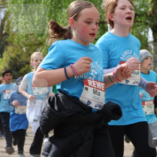25.04.2026 - Das Zehntel Zöllner http://msf.ph/oto/9609892 25.04.2026 09:44:56 Laufen 6949, 8927, 250, 20 meine-sportfotos.de