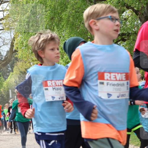 25.04.2026 - Das Zehntel Zöllner http://msf.ph/oto/9610098 25.04.2026 09:45:07 Laufen 06, 7682, 7680, 8105, 850, 9, 9, 1 meine-sportfotos.de