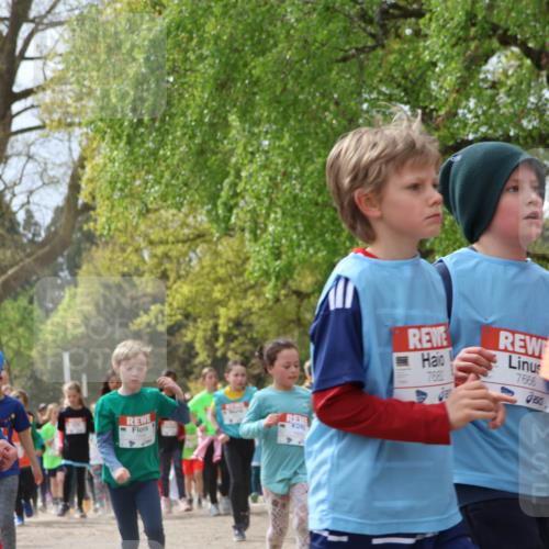 25.04.2026 - Das Zehntel Zöllner http://msf.ph/oto/9610100 25.04.2026 09:45:07 Laufen 6306, 09, 7682, 7688 meine-sportfotos.de