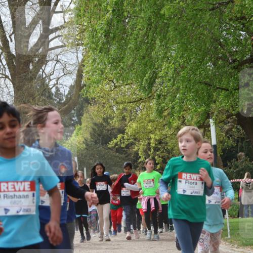 25.04.2026 - Das Zehntel Zöllner http://msf.ph/oto/9610114 25.04.2026 09:45:08 Laufen 6825, 7844, 7609 meine-sportfotos.de