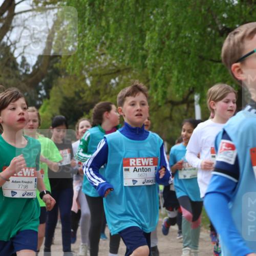 25.04.2026 - Das Zehntel Zöllner http://msf.ph/oto/9610232 25.04.2026 09:45:16 Laufen 6639, 7798, 5671, 7647 meine-sportfotos.de