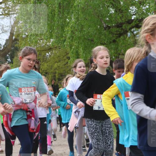 25.04.2026 - Das Zehntel Zöllner http://msf.ph/oto/9610288 25.04.2026 09:45:18 Laufen 7562, 7531, 6, 22, 73 meine-sportfotos.de