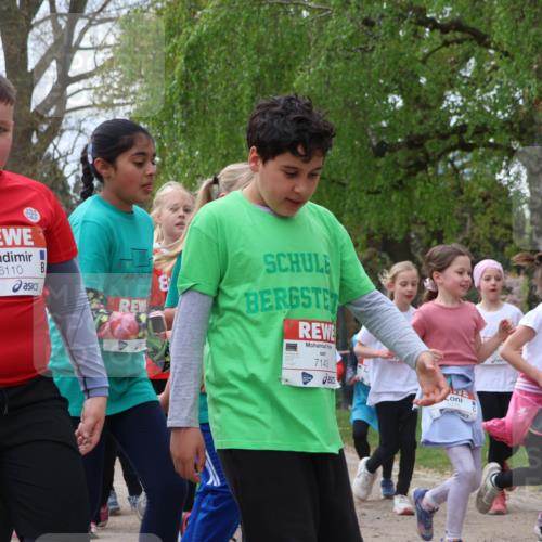 25.04.2026 - Das Zehntel Zöllner http://msf.ph/oto/9610498 25.04.2026 09:45:28 Laufen 6110, 7143, 5075, 7708 meine-sportfotos.de