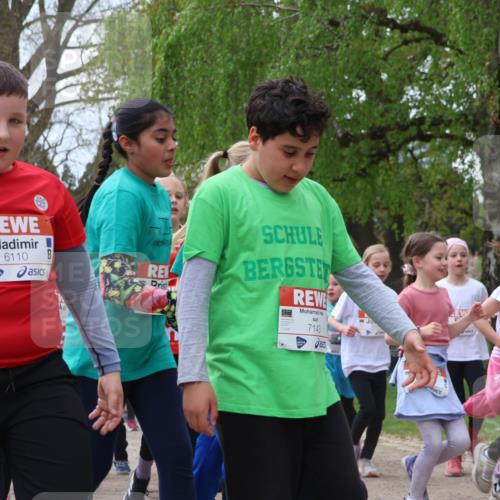 25.04.2026 - Das Zehntel Zöllner http://msf.ph/oto/9610500 25.04.2026 09:45:28 Laufen 5608, 6110, 7143 meine-sportfotos.de