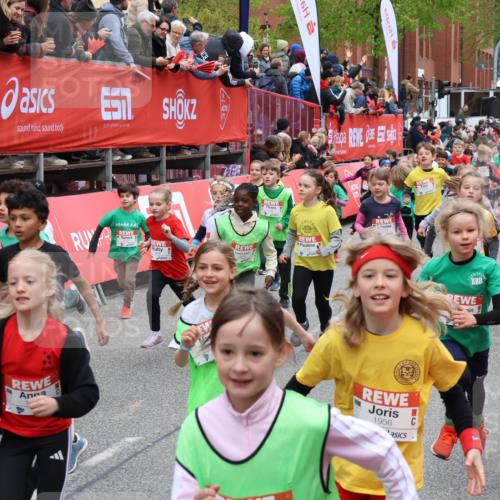 25.04.2026 - Das Zehntel Yannick Fuchs http://msf.ph/oto/9611369 25.04.2026 08:32:21 Allgemein zum Event 6, 1956 meine-sportfotos.de