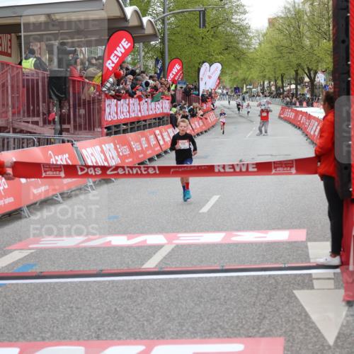 25.04.2026 - Das Zehntel Strokosch-Dieckow http://msf.ph/oto/9614720 25.04.2026 08:46:32 Ziel 4067 meine-sportfotos.de