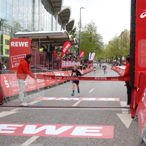 25.04.2026 - Das Zehntel Strokosch-Dieckow http://msf.ph/oto/9614725 25.04.2026 08:46:33 Ziel 4067 meine-sportfotos.de