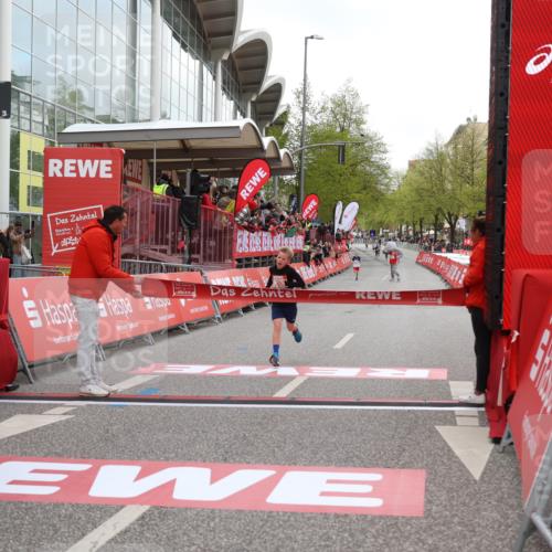 25.04.2026 - Das Zehntel Strokosch-Dieckow http://msf.ph/oto/9614730 25.04.2026 08:46:33 Ziel 4067 meine-sportfotos.de