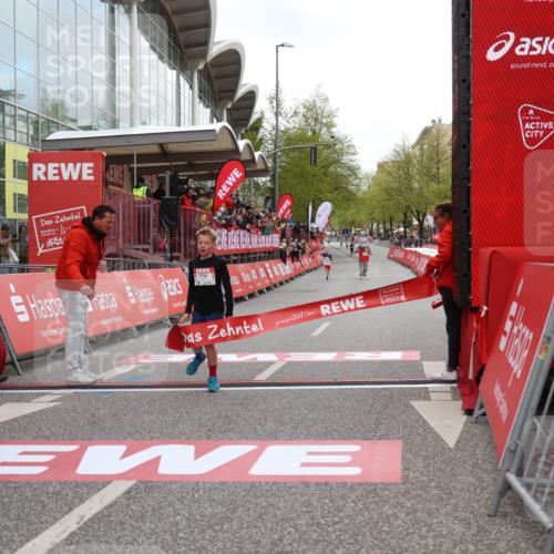 25.04.2026 - Das Zehntel Strokosch-Dieckow http://msf.ph/oto/9614752 25.04.2026 08:46:35 Ziel 4067 meine-sportfotos.de