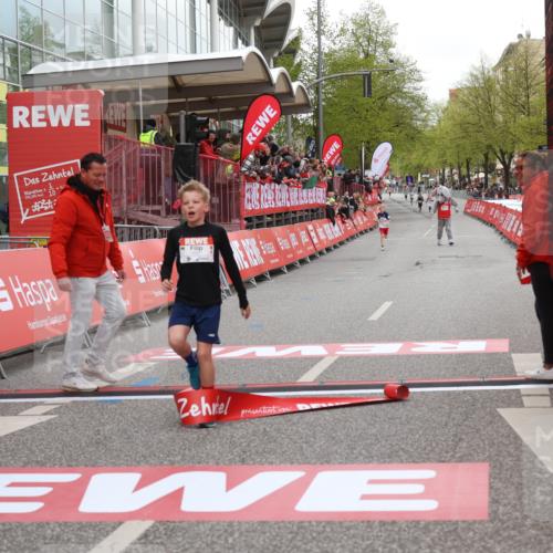 25.04.2026 - Das Zehntel Strokosch-Dieckow http://msf.ph/oto/9614780 25.04.2026 08:46:35 Ziel 4067 meine-sportfotos.de