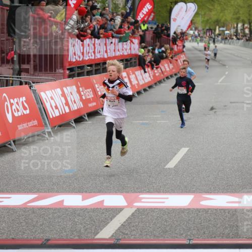 25.04.2026 - Das Zehntel Strokosch-Dieckow http://msf.ph/oto/9614927 25.04.2026 08:46:50 Ziel 2328 meine-sportfotos.de