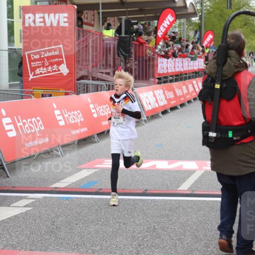 25.04.2026 - Das Zehntel Strokosch-Dieckow http://msf.ph/oto/9614933 25.04.2026 08:46:52 Ziel 2328, 3081 meine-sportfotos.de