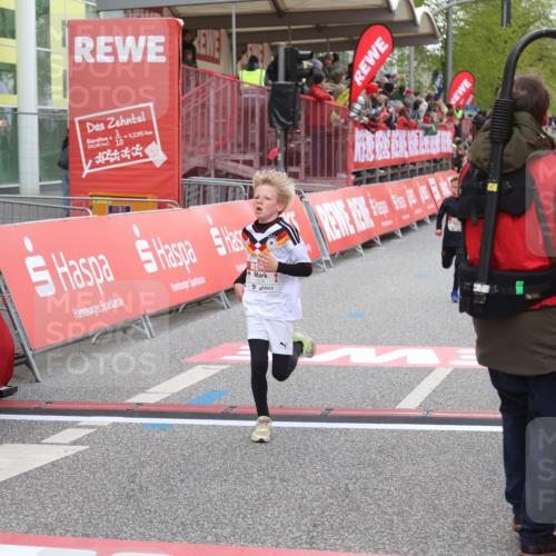 25.04.2026 - Das Zehntel Strokosch-Dieckow http://msf.ph/oto/9614939 25.04.2026 08:46:52 Ziel 2328, 3081 meine-sportfotos.de