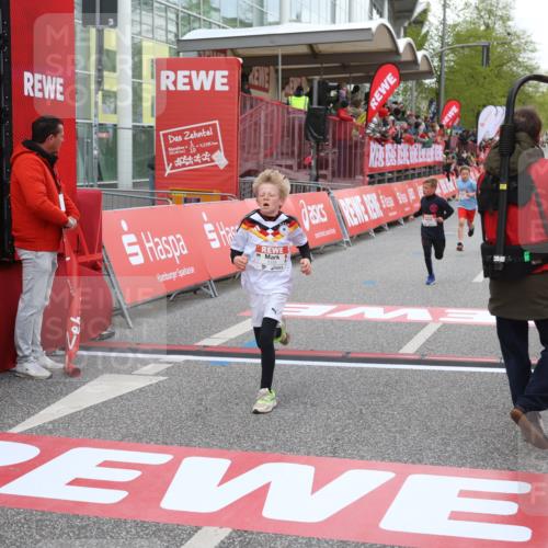 25.04.2026 - Das Zehntel Strokosch-Dieckow http://msf.ph/oto/9614944 25.04.2026 08:46:52 Ziel 2328, 3081 meine-sportfotos.de