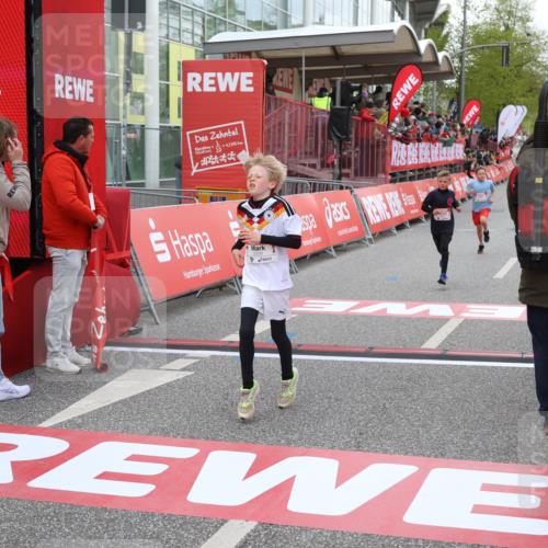 25.04.2026 - Das Zehntel Strokosch-Dieckow http://msf.ph/oto/9614959 25.04.2026 08:46:53 Ziel 1221, 2328, 3081 meine-sportfotos.de