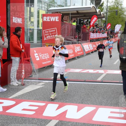 25.04.2026 - Das Zehntel Strokosch-Dieckow http://msf.ph/oto/9614964 25.04.2026 08:46:53 Ziel 1221, 2328, 3081 meine-sportfotos.de