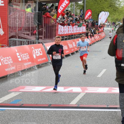 25.04.2026 - Das Zehntel Strokosch-Dieckow http://msf.ph/oto/9614976 25.04.2026 08:46:53 Ziel 1221, 2328, 3081 meine-sportfotos.de