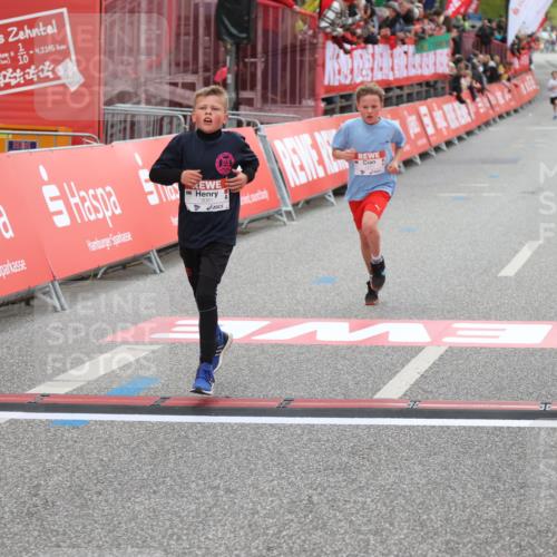 25.04.2026 - Das Zehntel Strokosch-Dieckow http://msf.ph/oto/9615001 25.04.2026 08:46:54 Ziel 1221, 2328, 3081 meine-sportfotos.de