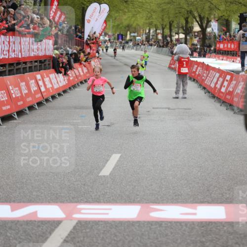 25.04.2026 - Das Zehntel Strokosch-Dieckow http://msf.ph/oto/9615130 25.04.2026 08:47:15 Ziel 2043, 3582 meine-sportfotos.de