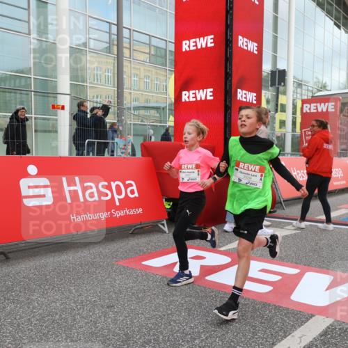 25.04.2026 - Das Zehntel Strokosch-Dieckow http://msf.ph/oto/9615269 25.04.2026 08:47:19 Ziel  meine-sportfotos.de
