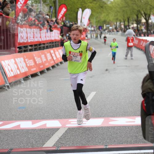 25.04.2026 - Das Zehntel Strokosch-Dieckow http://msf.ph/oto/9615303 25.04.2026 08:47:26 Ziel 3188, 3339, 3997 meine-sportfotos.de