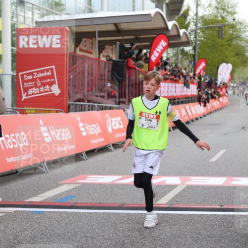 25.04.2026 - Das Zehntel Strokosch-Dieckow http://msf.ph/oto/9615326 25.04.2026 08:47:27 Ziel 3188, 3339, 3997 meine-sportfotos.de