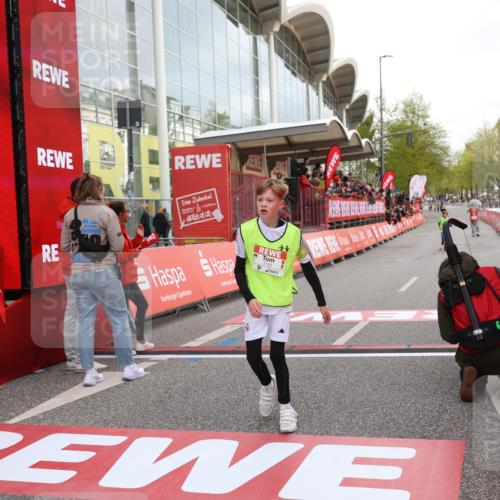 25.04.2026 - Das Zehntel Strokosch-Dieckow http://msf.ph/oto/9615374 25.04.2026 08:47:28 Ziel 3188, 3339, 3997 meine-sportfotos.de