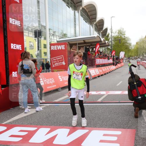 25.04.2026 - Das Zehntel Strokosch-Dieckow http://msf.ph/oto/9615383 25.04.2026 08:47:28 Ziel 3188, 3339, 3997 meine-sportfotos.de