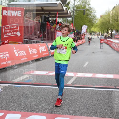 25.04.2026 - Das Zehntel Strokosch-Dieckow http://msf.ph/oto/9615397 25.04.2026 08:47:34 Ziel 3232 meine-sportfotos.de