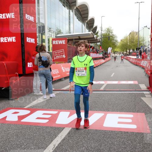 25.04.2026 - Das Zehntel Strokosch-Dieckow http://msf.ph/oto/9615406 25.04.2026 08:47:35 Ziel 3232 meine-sportfotos.de