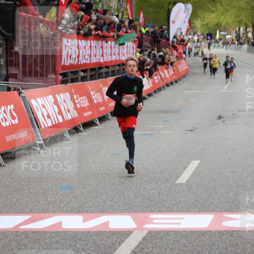 25.04.2026 - Das Zehntel Strokosch-Dieckow http://msf.ph/oto/9615432 25.04.2026 08:47:42 Ziel  meine-sportfotos.de
