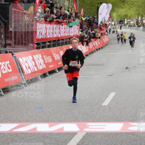 25.04.2026 - Das Zehntel Strokosch-Dieckow http://msf.ph/oto/9615449 25.04.2026 08:47:42 Ziel  meine-sportfotos.de