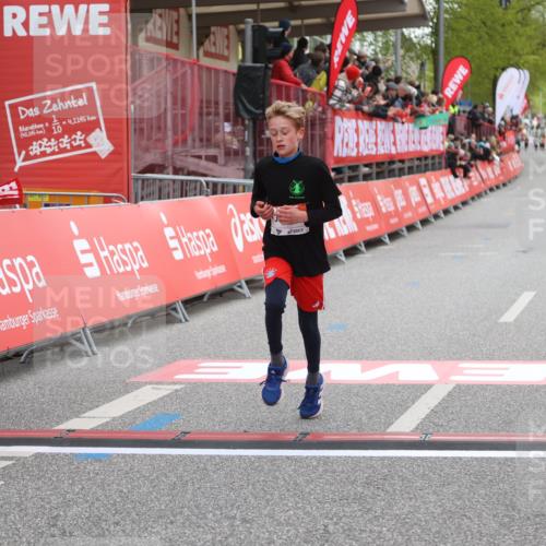 25.04.2026 - Das Zehntel Strokosch-Dieckow http://msf.ph/oto/9615483 25.04.2026 08:47:44 Ziel  meine-sportfotos.de