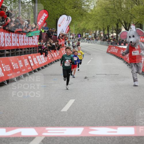 25.04.2026 - Das Zehntel Strokosch-Dieckow http://msf.ph/oto/9615620 25.04.2026 08:47:49 Ziel 1726 meine-sportfotos.de