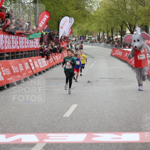 25.04.2026 - Das Zehntel Strokosch-Dieckow http://msf.ph/oto/9615625 25.04.2026 08:47:49 Ziel 1726 meine-sportfotos.de