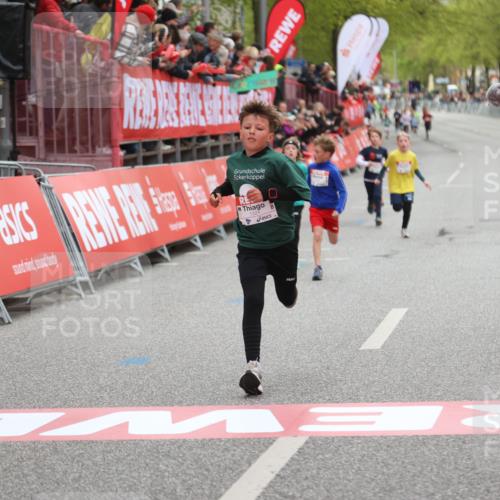 25.04.2026 - Das Zehntel Strokosch-Dieckow http://msf.ph/oto/9615641 25.04.2026 08:47:51 Ziel 1324, 1726 meine-sportfotos.de