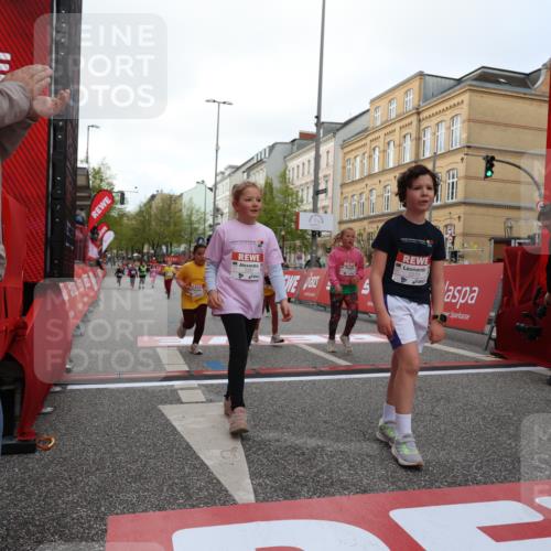 25.04.2026 - Das Zehntel Strokosch-Dieckow http://msf.ph/oto/9615676 25.04.2026 09:07:48 Ziel 1272, 1347, 1498, 1954, 1976, 1977, 2272, 2287, 3761, 3775, 3910 meine-sportfotos.de
