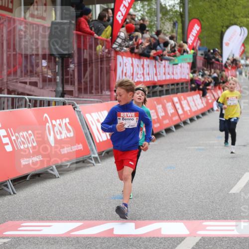 25.04.2026 - Das Zehntel Strokosch-Dieckow http://msf.ph/oto/9615700 25.04.2026 08:47:53 Ziel 1324, 1726, 1999, 2160 meine-sportfotos.de
