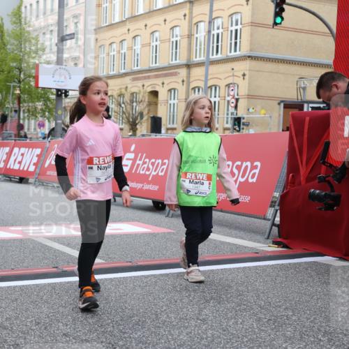 25.04.2026 - Das Zehntel Strokosch-Dieckow http://msf.ph/oto/9615718 25.04.2026 09:07:51 Ziel 1272, 1347, 1442, 1954, 1976, 1977, 2272, 2287, 3761, 3775, 3910 meine-sportfotos.de