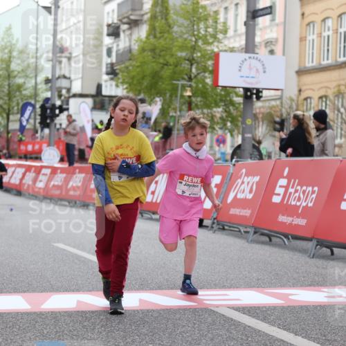 25.04.2026 - Das Zehntel Strokosch-Dieckow http://msf.ph/oto/9615730 25.04.2026 09:07:54 Ziel 1347, 1403, 1442, 1954, 1976, 1977, 2757, 3910 meine-sportfotos.de