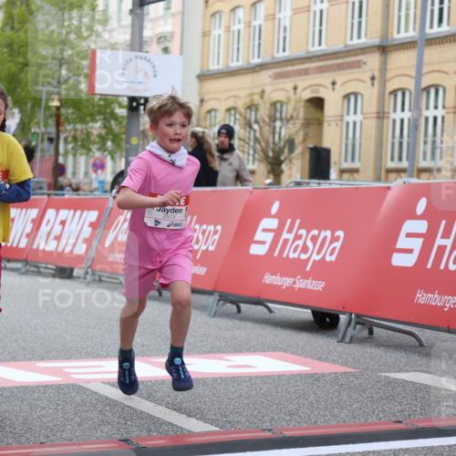 25.04.2026 - Das Zehntel Strokosch-Dieckow http://msf.ph/oto/9615734 25.04.2026 09:07:55 Ziel 1236, 1347, 1403, 1442, 2757, 3910 meine-sportfotos.de