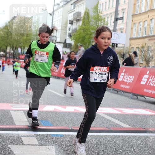 25.04.2026 - Das Zehntel Strokosch-Dieckow http://msf.ph/oto/9615779 25.04.2026 09:07:58 Ziel 1077, 1087, 1236, 1403, 1413, 1442, 2573, 2757 meine-sportfotos.de