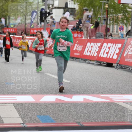 25.04.2026 - Das Zehntel Strokosch-Dieckow http://msf.ph/oto/9615928 25.04.2026 09:08:18 Ziel 2206, 2415 meine-sportfotos.de