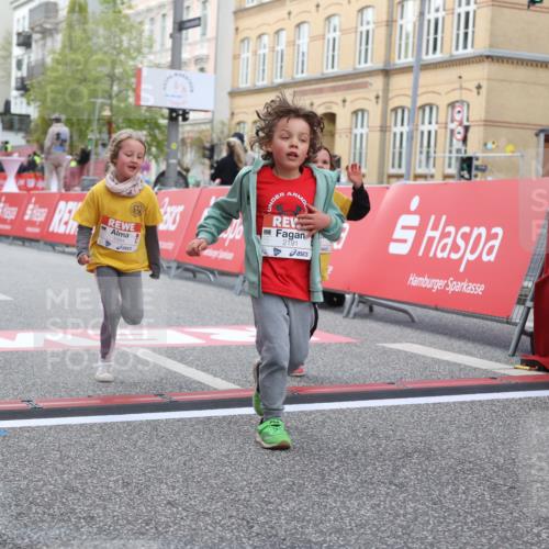 25.04.2026 - Das Zehntel Strokosch-Dieckow http://msf.ph/oto/9615961 25.04.2026 09:08:23 Ziel 1978, 1984, 2191, 2206, 2415, 3006, 3033 meine-sportfotos.de